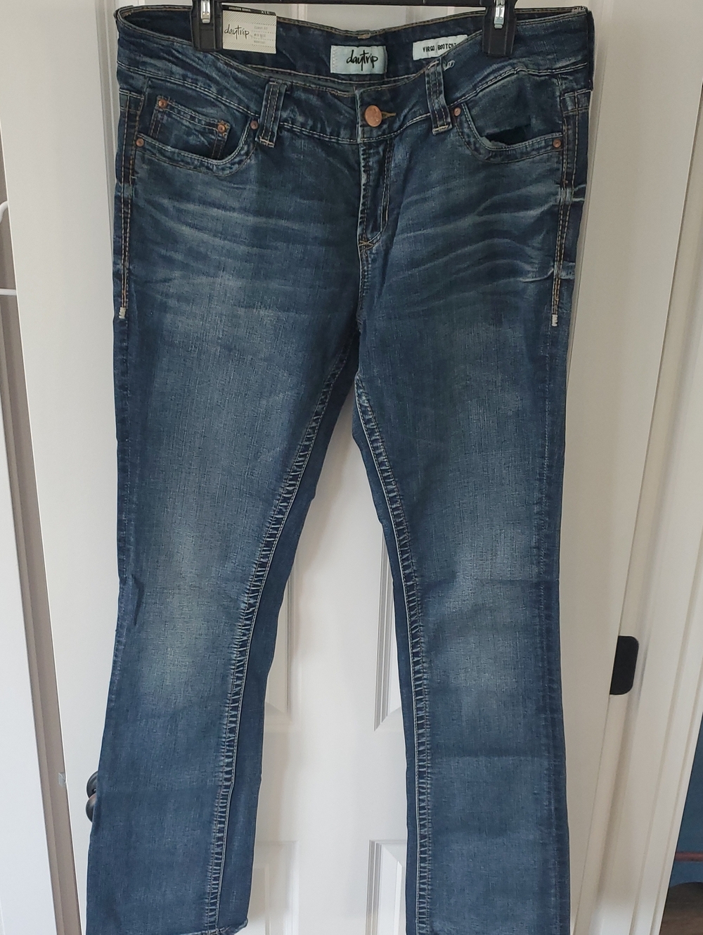 Daytrip Women’s Boot Cut Jeans in Classic Indigo Blue